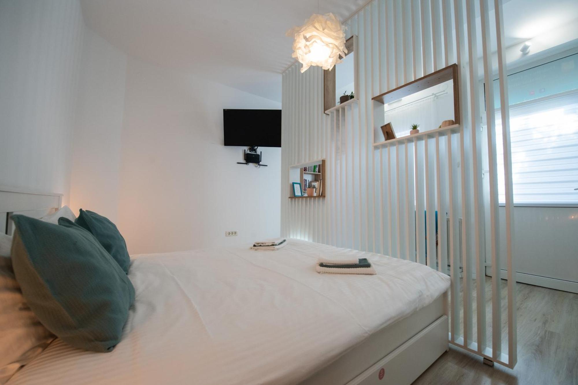 Dulcineea Downtown Garden Studio Тимишоара Экстерьер фото